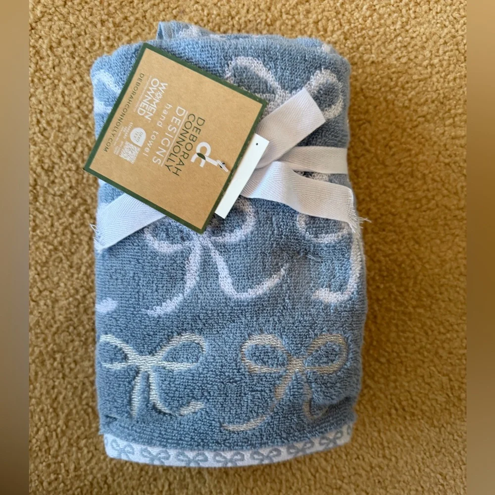 Bundle of Blue and White Towel Sets